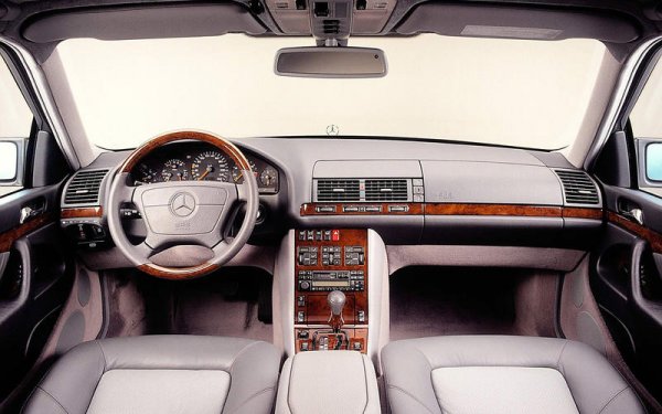 Ако това стане, на пистата ще се чувствате отлично, защото този автомобил може наистина да бъде много забавен и да ви достави огромно удоволствие, докато го шофирате.

За 1850 лири може да су купи S320 от 1997 година с пробег 156 100 км.
