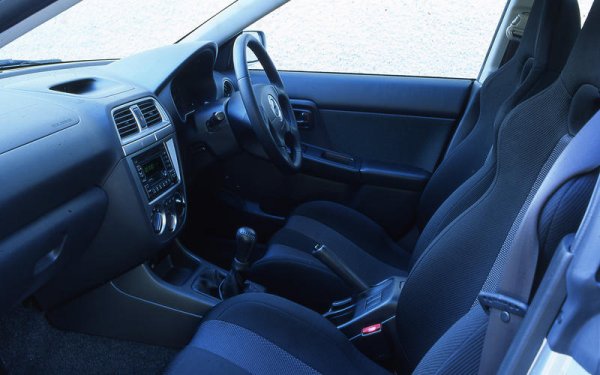 Ако намерите такъв автомобил, проверете прогнозата за времето и си резервирайте цял дзен на пистата. А когато завали се наслаждавайте на това, как изпреварвате суперколи, струващи 6-цифрени суми. Изражението на лицата на техните шофьори е безценно.

За 2999 лири може да се купи Impreza 2.0 GX Sport от 2005 година с  пробег 145 000 км. 