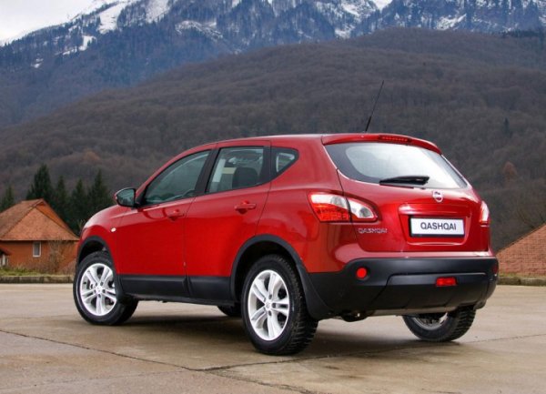 Ангренажната верига изкарва до 120 000 км, а самият двигател няма хидравлични повдигачи. За да може да постигне подобен ресурс, този двигател се нуждае от качествена поддръжка и най-вече от смяна на маслото на по-чести интервали от посочените от производителя 15 000 км. 

Това важи за автомобилите, които се карат в града. Като цяло MR20DE е взискателен по отношение на поддръжката. При втория „втория” Qashqai и „втория” X-Trail той беше заменен от двигателя MR20DD, който също не е лош, но е с директно впръскване и изисква повече внимание. 