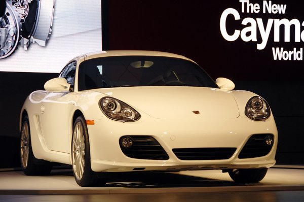 Автосалон Лос Анджелис 2008 / Porsche Cayman S 2010
