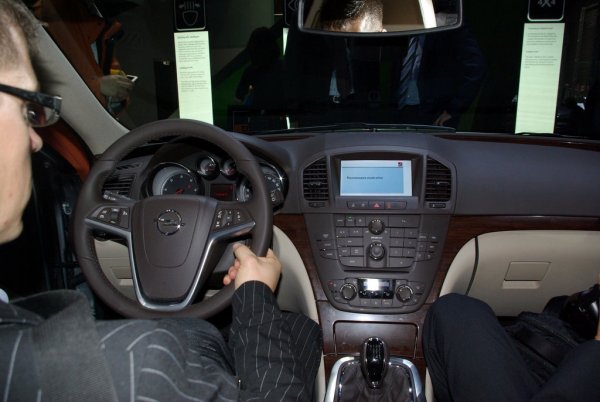 Opel Insignia Sports Tourer / Автомобилен салон Париж 2008