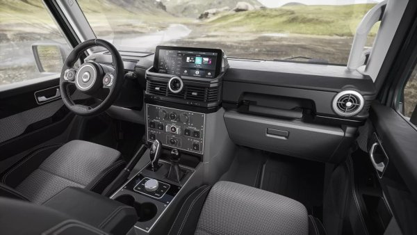 "За мен този регион е изключително интересен. Затова и вече успяхме да създадем дилърска мрежа на повечето пазари, от България до Полша. Търсенето в тези страни е високо и за нас те са стратегически важни". 
