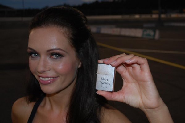 Кадри от мейкинга на MISS TUNING Calendar 2011