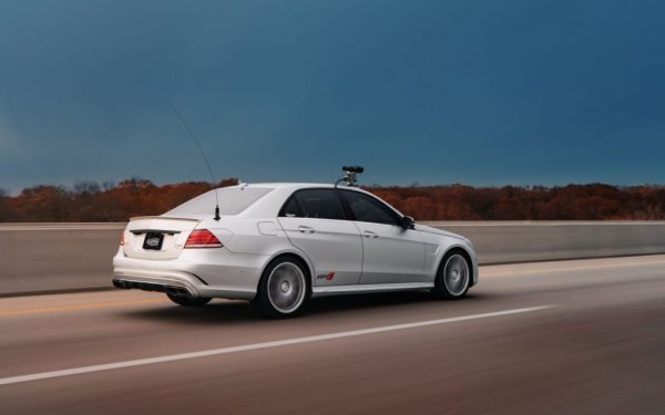 Мнозина смятаха, че Болиан е изпилил рекорда до възможния максимум, и че при все по-затегнатия полицейски контрол той не може да бъде подобрен. Томан и компания доказаха обратното със своя Mercedes-Benz E63 AMG, отчитайки 166 км/ч средна скорост. 
