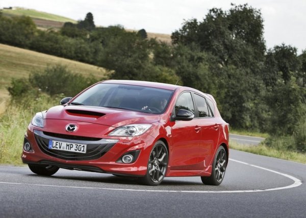 <p><strong>Автомобил на годината на Playboy 2013</strong><br /><br />За горещ хечбек на годината е провъзгласена Mazda 3 MPS, която в САЩ носи името MazdaSpeed3. В тази категория японската фурия е следвана от Ford Focus ST</p>