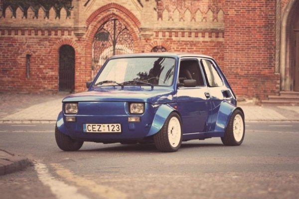 Fiat 126p с двигател VTEC Turbo 