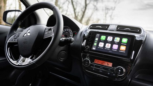 В България цената е почти същата като в Германия (извън промоцията, разбира се), като автомобилът е по-добре оборудван. В тази сума влизат климатик и AM/FM радио със CD player, както и основните системи за безопасност, а също така задни LED-светлини, гуми с понижено съпротивление и др.