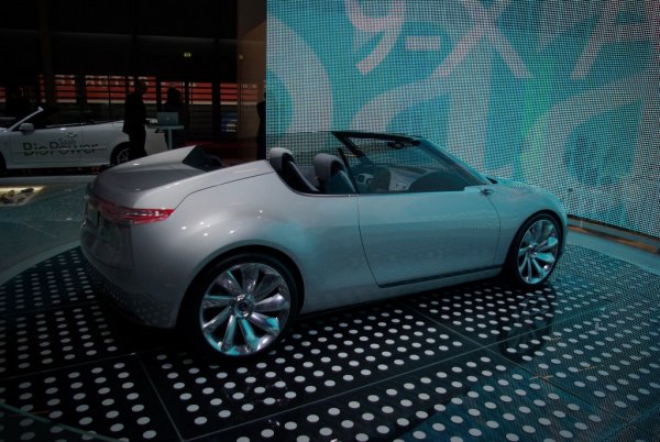 От GM съощиха, че концептите 9-X Air и 9-X BioHybrid са проектирани едновременно и се захранват от един и същ агрегат.
