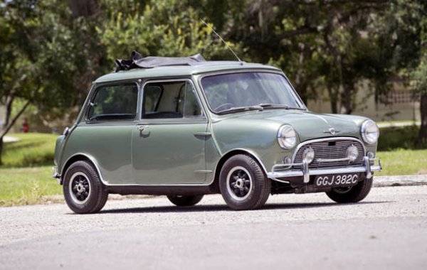 Скромният Cooper S, с който Мадона караше децата на училище по време на живота си в Лондон, се продаде за почти 100 000 долара през 2018. Но съвсем скоро след това рекордът бе счупен от едно доста по-старо Morris Mini Cooper S DeVille, но пък притежавано от доста по-известна личност. Направено по специална заявка на сър Пол Маккартни, то се продаде за 227 000 долара.
