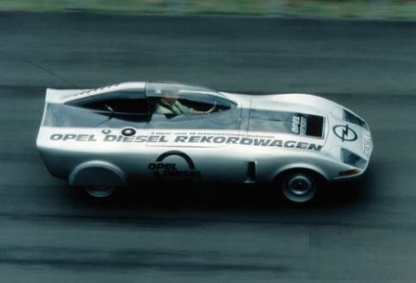 Въпреки вековната си история, Opel не може да се похвали с много търсени от колекционерите модели. Добре запазен P4 от 30-те години струва 25-30 хиляди долара по търговете, и дори атрактивният GT от 60-те рядко надхвърля тази сума (ако искате стилна и привличаща погледите класика, това е един от най-достъпните варианти). Най-скъпият Opel до момента е Opel GT Diesel Rekordwagen - eдиничен прототип от 1970, създаден да подобрява рекорди за скорост, който бе продаден според неофициална информация за 95 000 евро. 
