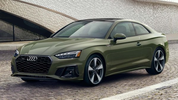 Добрата новина е, че Audi току-що пусна новия си луксозен седан в среден размер - A6. Лошата новина е, че Audi вероятно ще трябва да убие любимия си стил на Sportback, за да направи път за новия модел на водещите пазара. От компанията все още не са потвърдили официално кончината на A7 Sportback, но се твърди, че бъдещето му е решено.