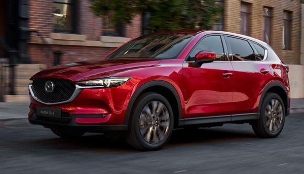 Регистрациите при Mazda са с цели 80% повече от миналогодишните, и изостават само с 21 автомобила от тези в предкризисната 2019 година. 

Най-продавани модели:
CX5 - 129
CX30 - 87
Mazda 6 - 62
CX3 - 28
Mazda 3 - 28

Други: Mazda 2 - 22, MX5 - 4
