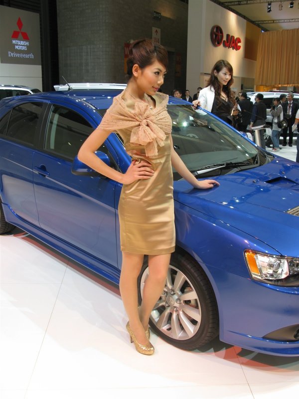 Момичетата на автосалон Шанхай 2009