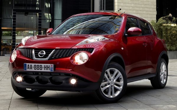 Нека бъдем честни – има много хора, които харесват кросоувърите, но не искат колата им да изглежда точно така. Именно дизайнът направи първия Juke толкова противоречив, но това всъщност беше и най-малкият проблем на модела на Nissan.
