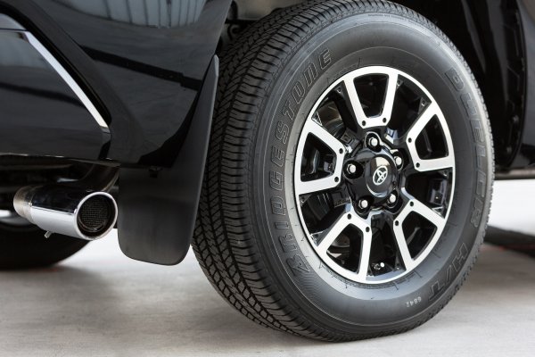 Toyota Tundrasine - удължена версия на Toyota Tundra