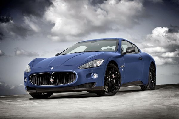 Maserati GranTurismo S - лимитирана серия от 12 автомобила, които са посветени на 150-годишнината от обединението на Италия. 