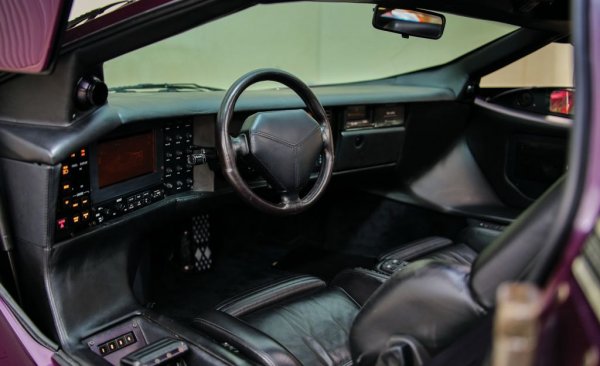 Онези, които са го познавали по-добре, едва ли са се учудили много, че всъщност първият сериен Vector - W8 - се появи цели девет години по-късно. А цената клонеше към половин милион долара. Само 22 бройки бяха произведени, компанията затъна и бе откупена от индонезийски конгломерат, който изгони основателя й. В резултат се появи нов модел - М12, с двигател на Lamborghini, за който Джеръми Кларксън каза, че е "много вероятно да е най-лошата кола в целия свят". Наскоро Уийгърт си върна контрола над Vector и обеща нова хиперкола с 1080 коня мощност. Не се наемаме с прогнози какво ще произлезе от това. Само ще припомним един прочут цитат на споменатия Пи Ти Барнъм: "Без реклама се случва нещо наистина ужасно - нищо!". 
