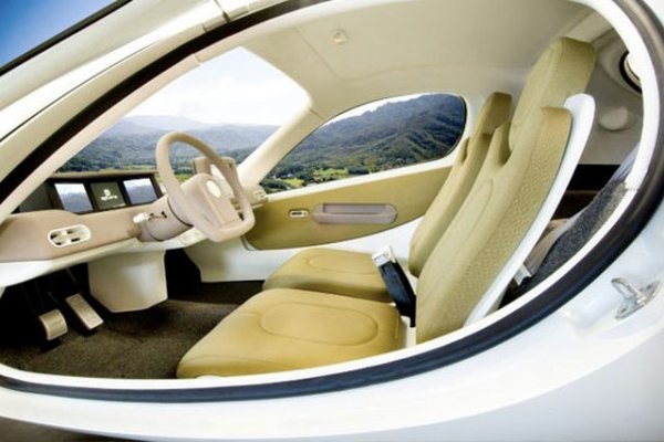 Акцентът върху олекотените материали и свръхаеродинамичния дизайн обаче даде своя ефект върху дизайна. През 2009 Aptera вече имаше работещи прототипи и дори ги предостави за медийни тестове. Но външният вид отблъсна частните инвеститори, а трите колела дисквалифицираха Aptera от щатската държавна субсидия за разработване на алтернативни автомобили. Когато парите свършиха през 2011, компанията просто врътна ключа и потъна в небитието. 
