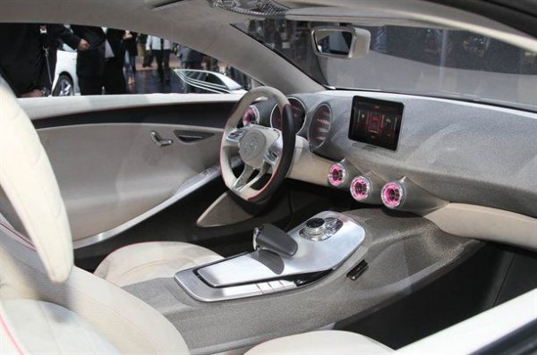 Шанхай 2011 - Mercedes A-class Concept 