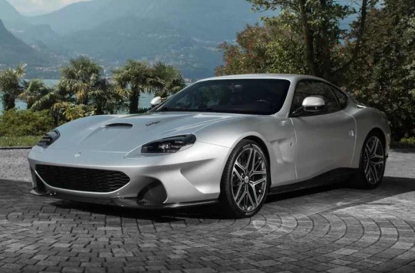 Миланското ателие Touring Superleggera показа рестомод, базиран на Ferrari 550 Maranello. Новият модел се различава от оригинала по това, че има светодиодна оптика, а каросерията е изработена от карбон, за да се намали теглото. Шасито е подсилено. Освен това автомобилът е оборудван със спирачни апарати Brembo - шестбутални отпред и четирибутални отзад.
