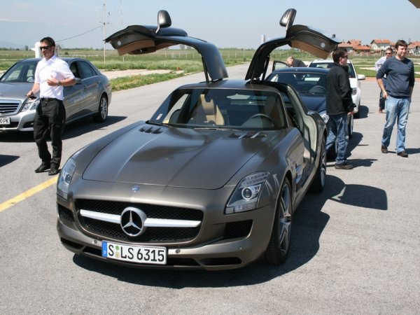 "ОЧАРОВАНИЕ БЕЗ КРАЙ" - ексклузивното роудшоу Mercedes-Benz Star Experience