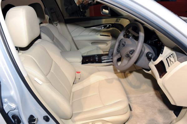 Nissan Fuga Hybrid / Токио 2009