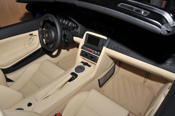 Лос Анджелис 2011 - Lamborghini Gallardo LP 550-2 Spyder