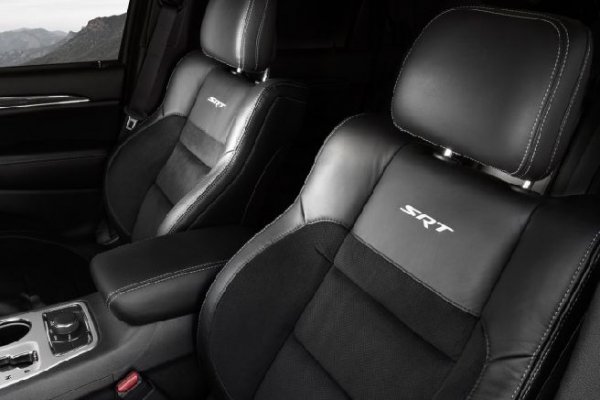 Jeep Grand Cherokee SRT8 2012