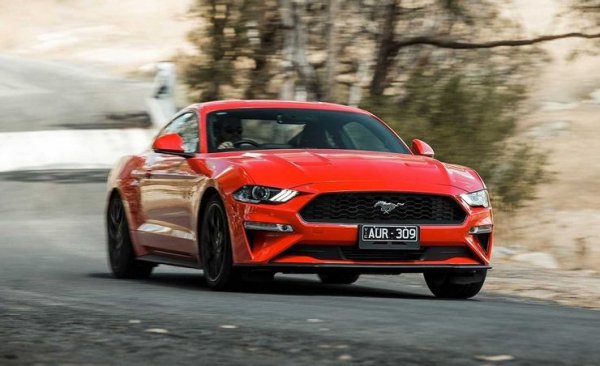 Пуснат на пазара през 2015 г. във версии LHD и RHD, шестият Mustang се превърна в хит сред любителите на автомобилите "muscle-car". Това обаче е една от най-опасните коли, тъй като получава само 2 звезди на първия си тест на NCAP. Резултатът и при втория е същият, което е леко притеснително за толкова популярна кола, която на всичко отгоре е много мощна и бърза.