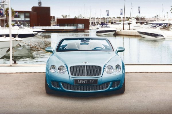 Bentley Continental GTC - модел 2010