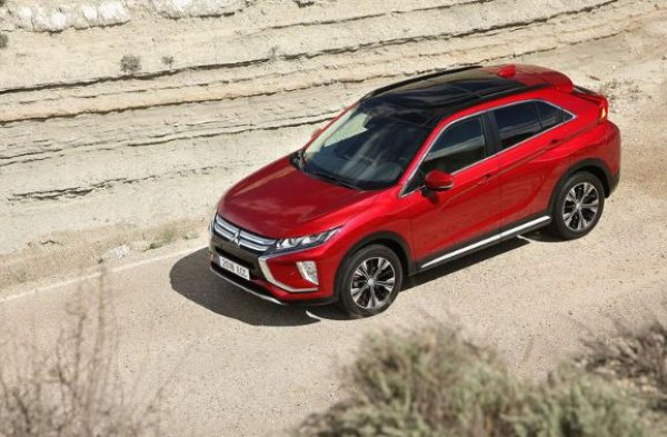 Започнахме с Mitsubishi, с тази марка и ще завършим. Eclipse Cross е поредният пример за използване на някога култово име за благото на продажбите на кросоувъра. Ако се съди по всичко, тази схема работи успешно, защото купеобразният модел се продава много добре. Но пък сред купувачите едва ли има много собственици на първото, второто и третото поколение на Eclipse. За тях този модел може да бъде само купе или каббриолет, но не и кросоувър.

Обективно погледнато Eclipse Cross не е лош автомобил, но пък няма как да бъде свързван с тунинг и улични гонки, а именно те донесоха световна слава на оригинала. Но пък времето си тече, а автомобилите вървят в крак с модата и се променят. И главната роля вече играят не толкова инженерите и дизайнерите, колкото маркетолозите.
