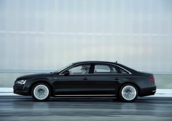 Audi A8 L Hybrid 