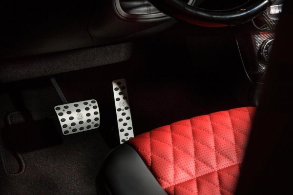 Brabus B63S - 700 Widestar за полицията в Дубай