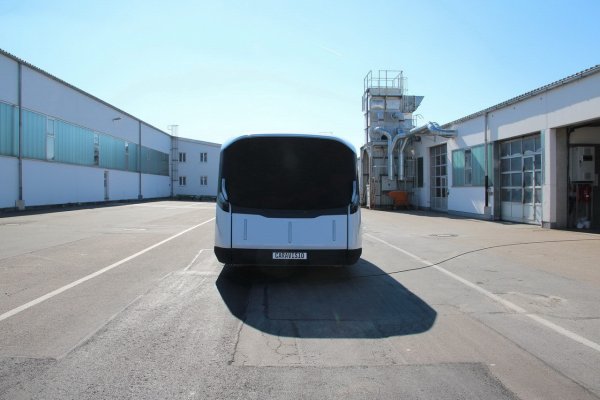 Knaus Tabbert Caravisio - концептуална каравана, вдъхновена от яхтите 