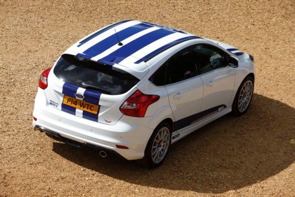 Ford Focus WTCC Limited Edition - модел за обществените пътища, базиран на Focus Zetec S 