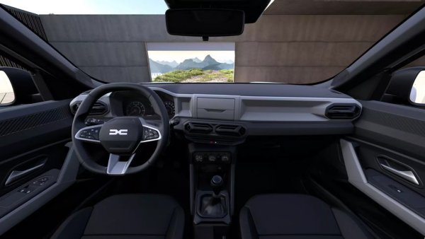 Мултифункционалният волан е монтиран нормално, но медийната система не е предвидена, както и задни електрически стъкла. Аналогови инструментални везни с 3,5-инчов екран на бордовия компютър, климатик с шайби и класическа ръчна спирачка са част от интериор. Най-евтиният кросоувър обаче има четири въздушни възглавници и въздушни завеси, ESP, система за аварийно спиране с разпознаване на пешеходци, разпознаване на пътни знаци и асистенти за контрол на лентата, задни сензори за паркиране и круиз-контрол с ограничител на скоростта.