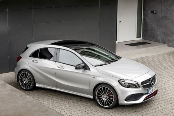 А-класата запазва 80,87% от цената си след три години. Второто място е също за Mercedes с модела CLA - 68,91. Трети е Audi	A3 - 68,45. Както забелязвате, при премиум моделите обезценката за три години е значително по-голяма - което се обяснява с по-високата първоначална цена. 
