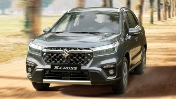 Над 40% поскъпване при S-Cross само за три години, но независимо от това моделът си остава един от най-достъпните с 4х4 и семейни размери в България. Задвижването е с 1.4-литров бензинов мотор и мека хибридна система, с общо 129 коня, и 6-степенни ръчни скорости. Оборудването по правило е богато дори в ниските нива - тук базовото включва камера за заден ход, адаптивен круиз контрол, двузонов климатроник, парктроник отпред и отзад, отопление на седалките, електрически сгъваеми огледала, кожен волан и релси на покрива. 

Цена през 2020: 42 490 лева
Цена през 2021: n./a
Цена през 2022: 57 990 лева
