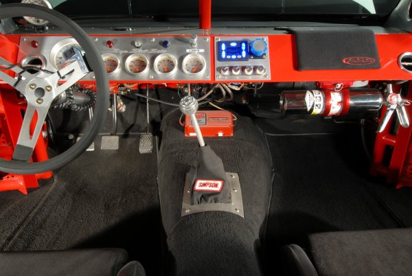 Ежедневен NASCAR автомобил. Базиран е Chevrolet Impala SS от 2009 година 