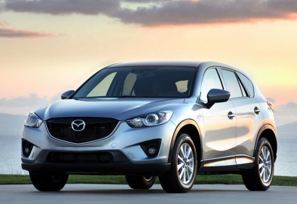 Заедно с Mazda 6 през 2012 година компанията пусна CX-5, като двата модела получиха новия дизайнерски стил на марката KODO. Той веднага предизвика огромен успех на пазара,  затова и не беше изненада, че японците продължиха смело да го налагат и на оставалите си нови модел. Най-просто казано, това решение предлага максимално опростен дизайн, в който няма никакво напрежение. 