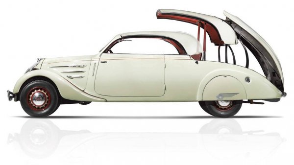 Днес кабриолетите със сгъваем твърд покрив почти изцяло са изместили онези с текстилен. Първата така кола е дело на Peugeot: моделът 402 Eclipse от 1936. Механизмът на покрива е дело на Жорж Полен - зъболекар, автомобилен дизайнер и бъдещ герой от френската Съпротива.
