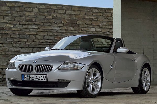 BMW Z4, бензин, 150-343 к.с., цени от 30 500 евро