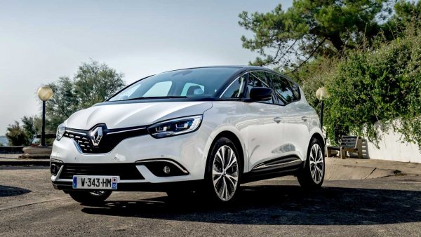 Миниванът, оборудван с турбодизел Energy dCi 110 и стартер-генератор, работещ заедно с 48-волтова батерия, може да се нарече един от предшествениците на така наречените "меки" хибриди. Въпреки доста приемливите характеристики и конкурентна цена от поне 25 355 евро, доста трудно може да видите този автомобил по пътищата на Европа.