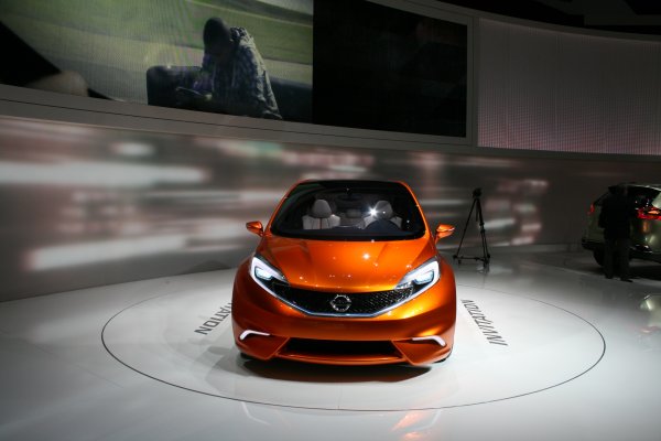 Женева 2012 / Nissan Invitation Concept