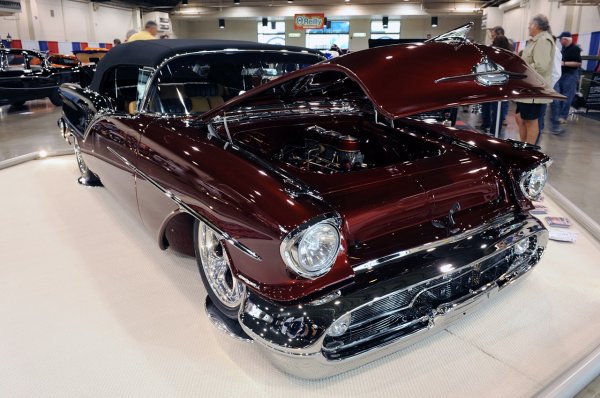 Кадри от тазгодишното американско автоизложение "Grand National Roadster Show"