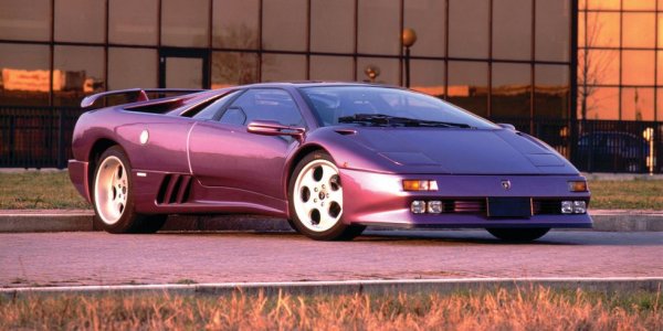 Да се създаде наследник на Countach е била трудна задача, но Diablo се оказа успешно решение. Едва ли може да се добави нещо повече за този модел.