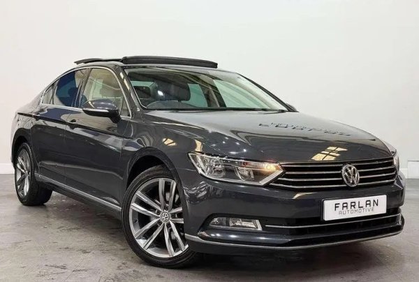 Тук можеше за е Golf, Polo или който и да е друг модел, но всеки шофьор знае, че VW Passat е в състояние да натрупа чудовищни километри. Идеалният семеен автомобил. Той е просторен и удобен, поради което е предпочитан избор за дълги пътувания.

Да, вероятно е скучен. Когато става въпрос за автомобили с голям пробег, това е добро качество. Никой собственик не купува легендарния германец, за да върти гуми по светофарите. Той тихо върши работата си с брутална ефективност. Можете да вземете седан, но комбито на  Passat 2018 е перфектната кола за големи семейства.