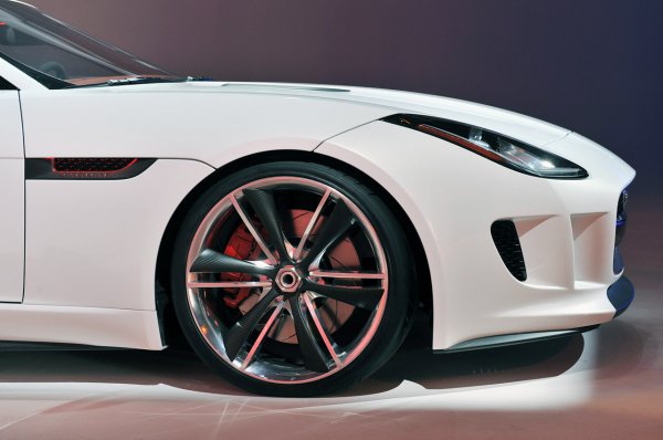 Лос Анджелис 2011 - Jaguar С-X16 Concept