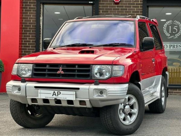 Въпреки възрастта си, това трето поколение Shogun запазва стойността си много добре, докато рядкостта означава, че дори по-старите екземпляри струват доста малко &ndash; така че се придържайте към скъсения модел с три врати. При него има тенденция да струва по-малко и така получавате най-добрата стойност за парите.