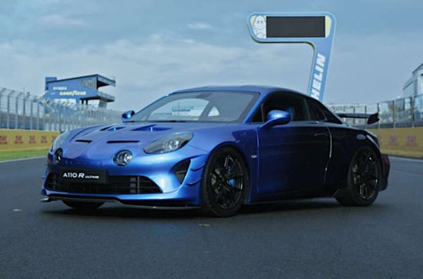 Приличащ доста повече на оригинала, отколкото на концепцията A110-50, новият Alpine A110 влезе в продажба през 2017 година. Неговият 1,8-литров двигател с турбокомпресор беше първият четирицилиндров агрегат, монтиран на който и да е автомобил от марката.

През 2019 година производството достигна 7176 бройки, очевидно не огромна цифра. Появиха се няколко специални издания, като най-мощният е A110 R Ultime (на снимката), който беше обявен през февруари 2025 година. Има мощност до 345 к.с., когато работи с високооктанов бензин.
